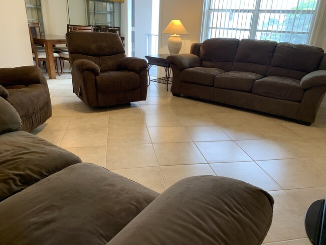 Photo - 750 Burgundy P Condo