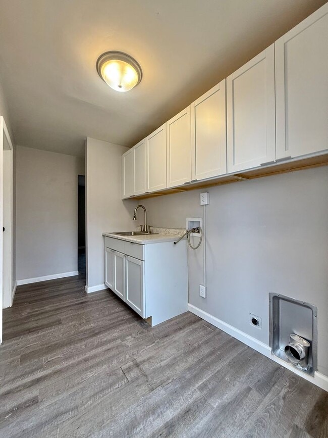 Photo - Pennoyer 1703/1705 Unit 1703