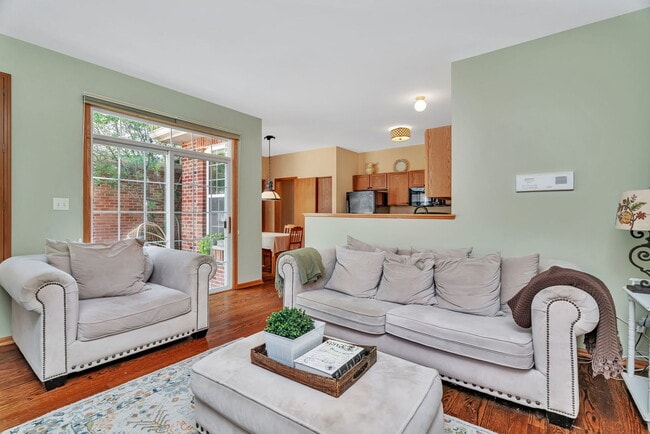 Photo - 18568 W Point Dr Townhome