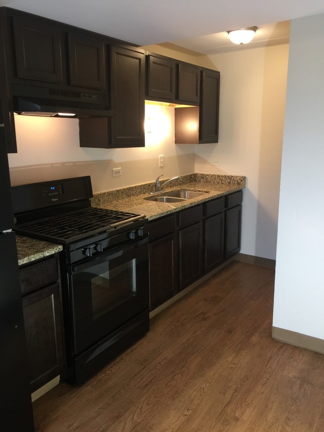 Meadow View Apartments For Rent in Blue Island, IL