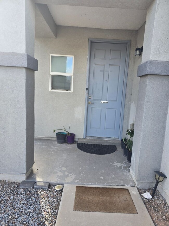 Photo - 3-4 bedroom in Enchanted Hills!