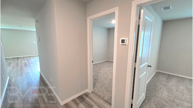 Photo - 233 Cal Ford Dr