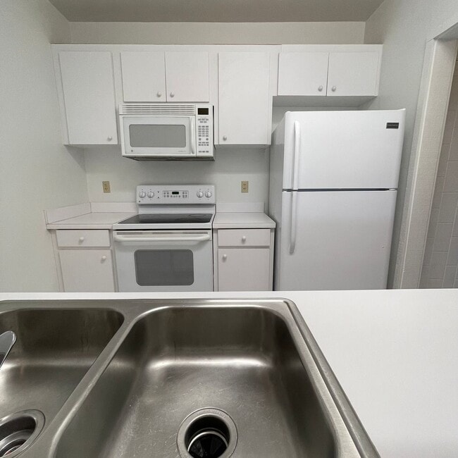 Photo - Beautiful 1-Bedroom Condo in the Beautiful...