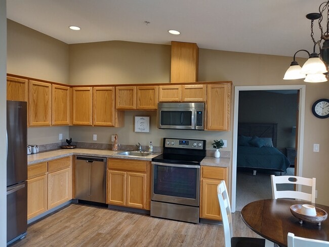 Photo - 219 NE Fircrest Dr