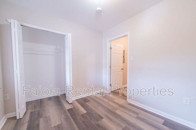 Photo - 112 N High St Unidad C4