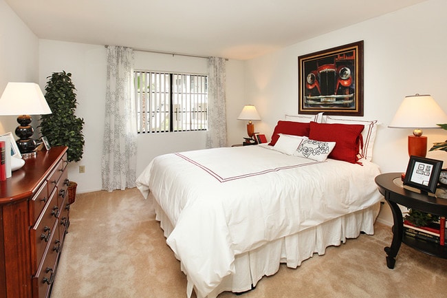 Ladera Apartments