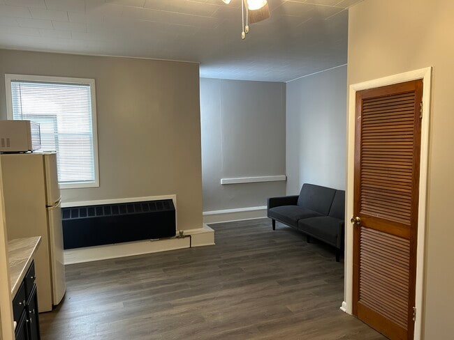 Photo - 130 E Lincoln Hwy Unit Downtown Apartment
