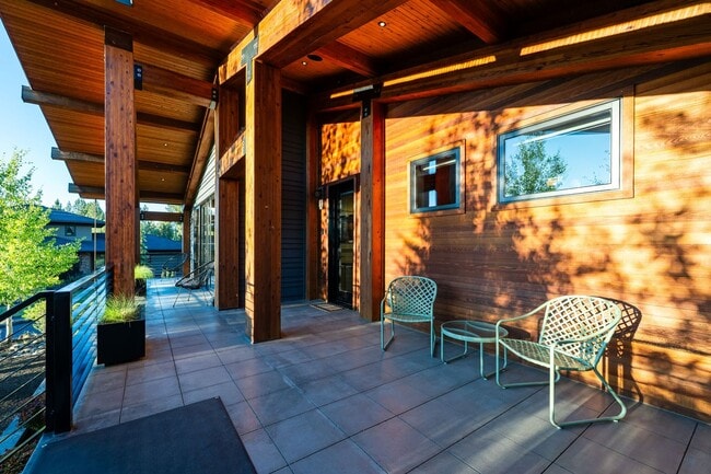 Photo - Stunning Mountain Home