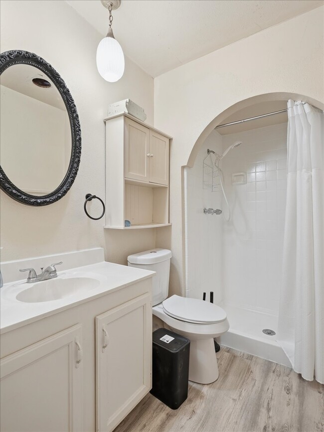 Photo - 5614 Christie Ln