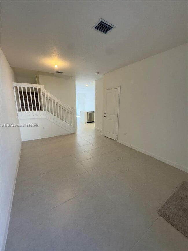 Photo - 144 SW 184th Way