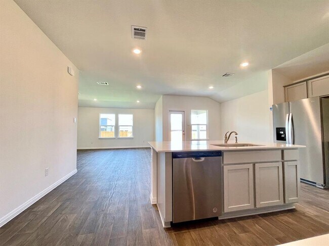 Photo - 152 Gablynn Cv