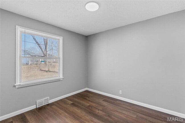 Photo - 7471 Sharon Dr