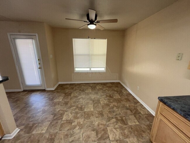 Photo - 2707 Casey Dr