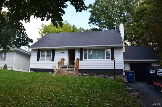 Building Photo - 135 Somerset Rd Rental