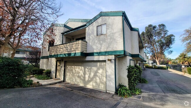 Building Photo - Charming 2 Bed + 1.5 Bath + 2 Car Garage C... Rental