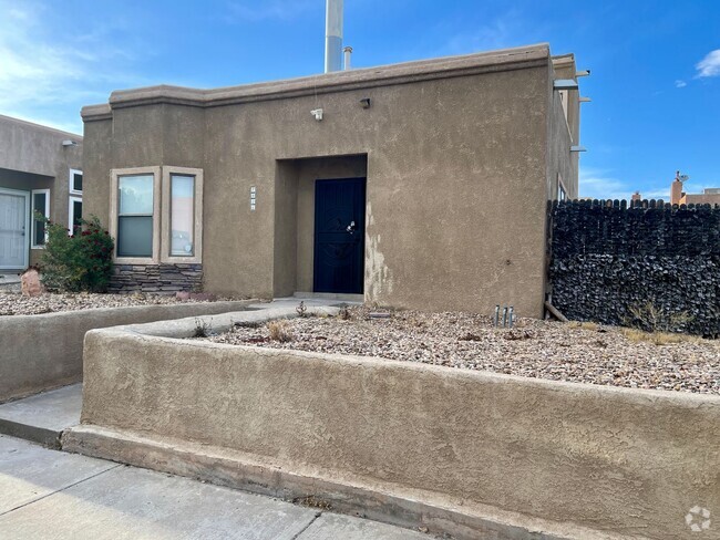 Building Photo - **MOVE IN READY** Beautiful Three-Bedroom ... Rental