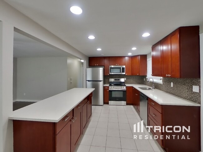 Photo - 1631 96th St S