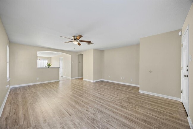 Photo - 17611 Wiseman Dr