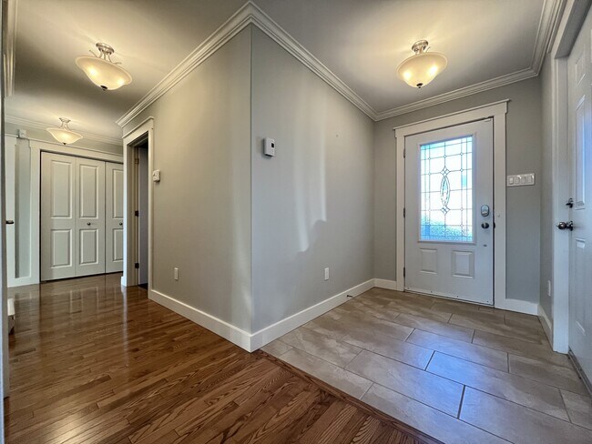 Photo - 16 Bridgeport St