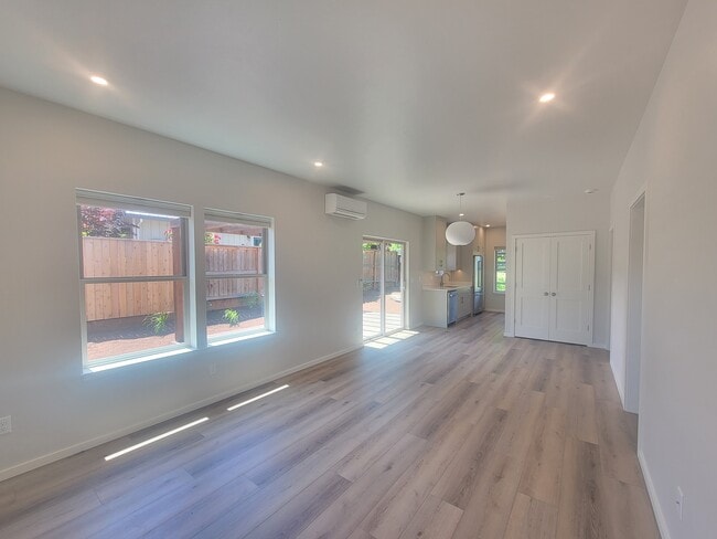 Photo - 395 S Mountain Ave