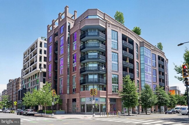 Building Photo - 810 O St NW Unit 206