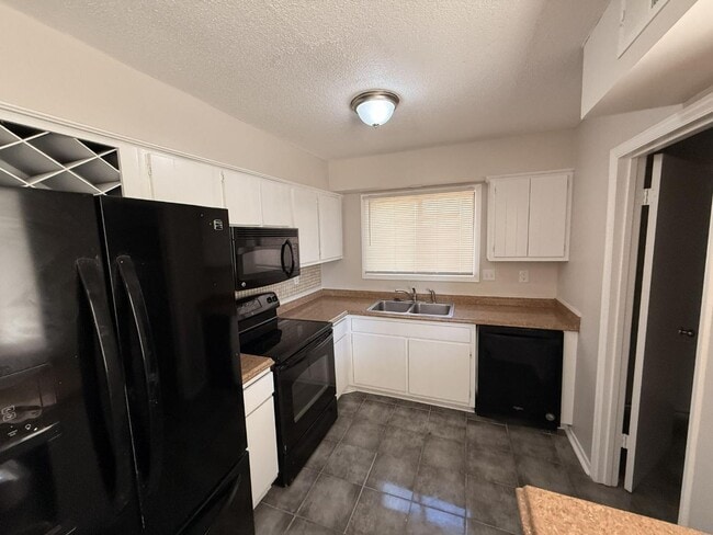 Photo - 2150 Tramway Pl