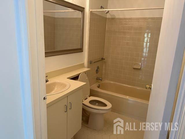 Photo - 93 Clay St