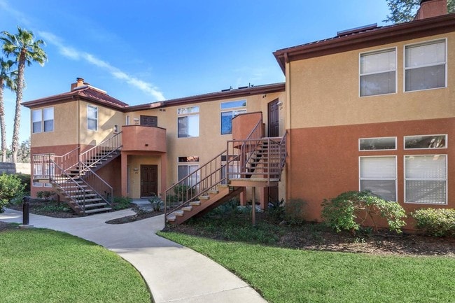 Creekside Laguna Apartments