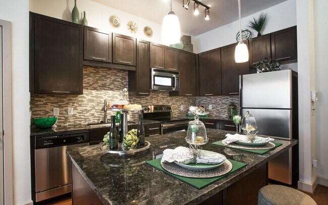 Photo - Boutique Living with Modern Comfort! Unidad LCW