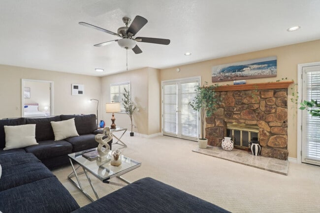 Building Photo - 2908 Lakemont Dr Rental