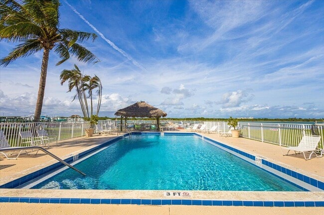 Photo - 1300 Seaway Dr Unidad B10