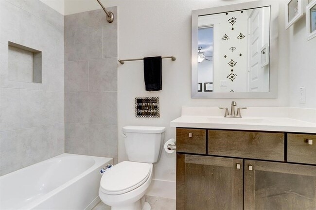 Photo - 3523 Napavine Ln