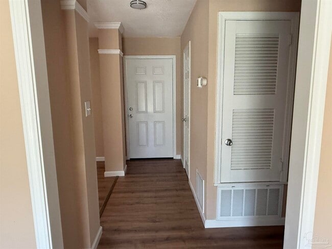 Photo - 7845 Le Jeune Dr