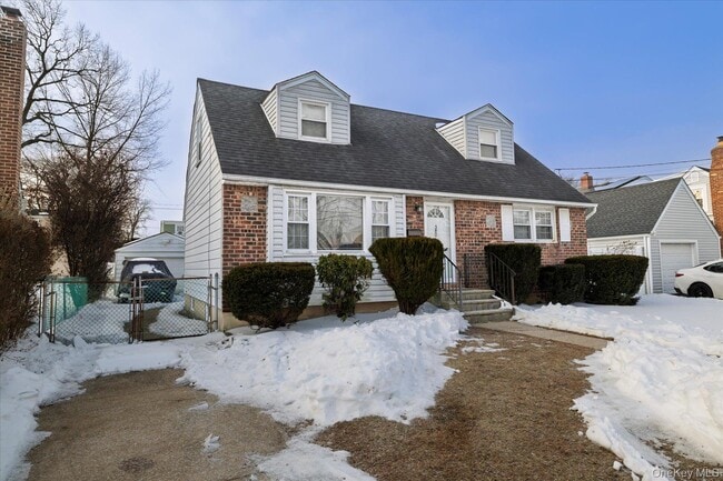 Photo - 580 Georgia St