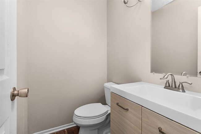 Building Photo - 16042 Glenbrook Knoll Ln