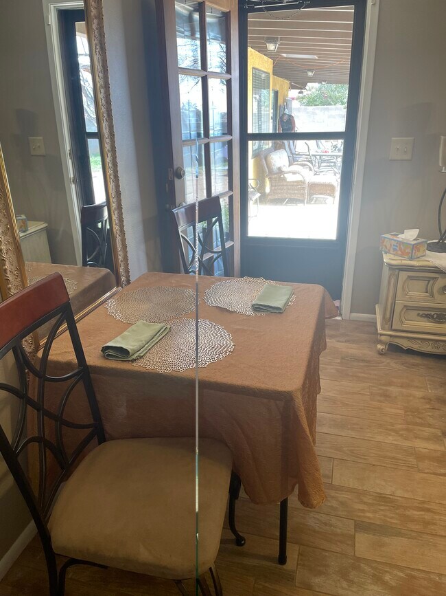 Photo - 2120 Lara Dr