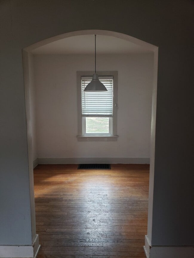 Photo - 3 bed 1 bath