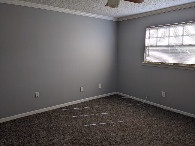 Photo - 3215 Baird Ave Unit J-68