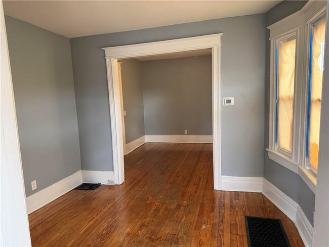 Photo - 161 S Union St