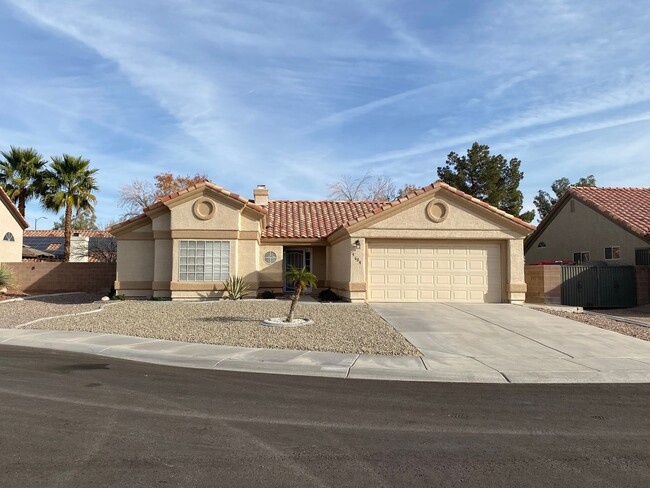 Building Photo - Beautiful 3 bed/2 bath home located near North Las Vegas