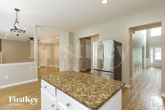 Photo - 413 Farmwood Way