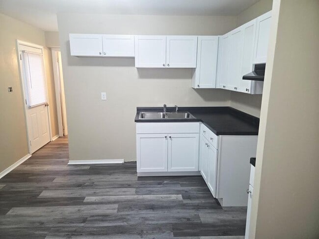 Photo - 7926 E 35th St