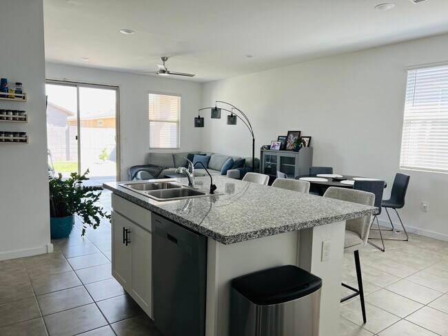 Photo - 40090 W Wade Dr