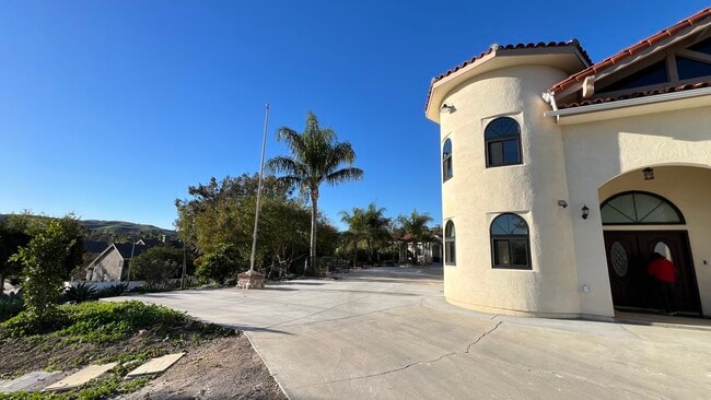 Photo - 2911 Hawk Rd