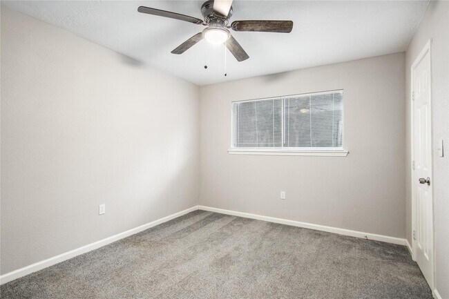 Photo - 1702 Athens Dr