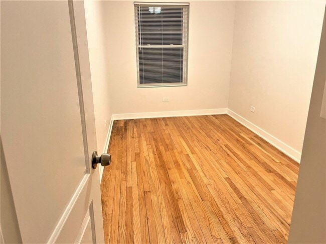 Photo - 4405 N Kimball Ave Unidad 3F