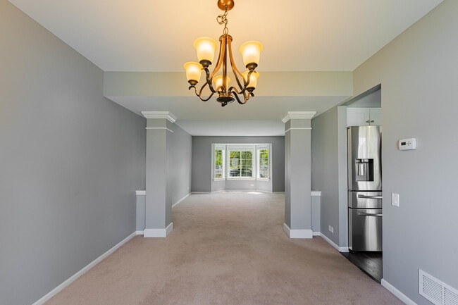 Photo - 1371 Braymore Cir E