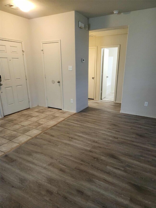 Photo - 803 Lovebug Ln