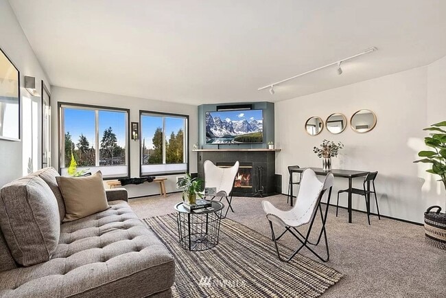 Building Photo - 2Bd/2Ba Seattle Condo Unit 302