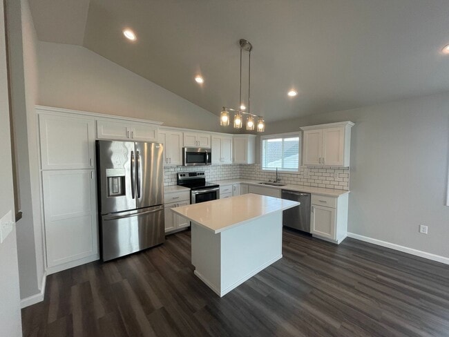 Photo - Gorgeous 3 bed, 2 bath in South Fargo!